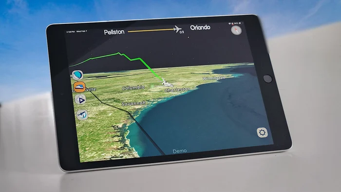Robin app two-dimensional map view of the flight in progress